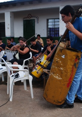 Orquesta de Instrumentos Reciclados de Cateura. 20Medios